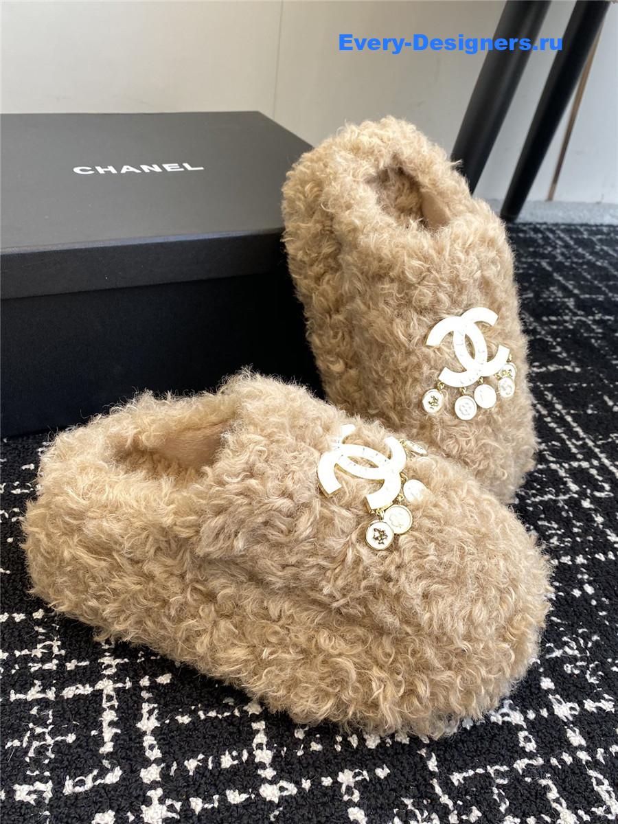CC fur slippers