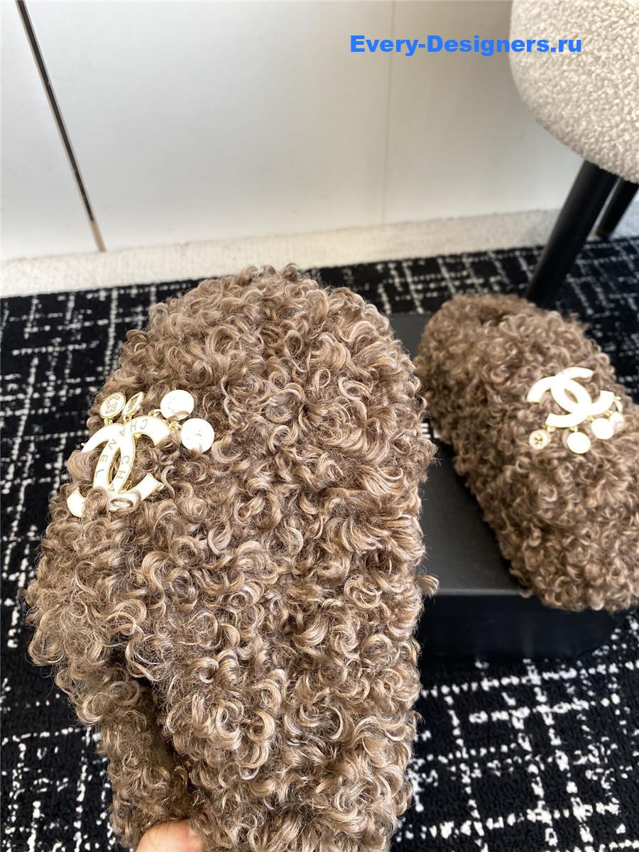 CC fur slippers