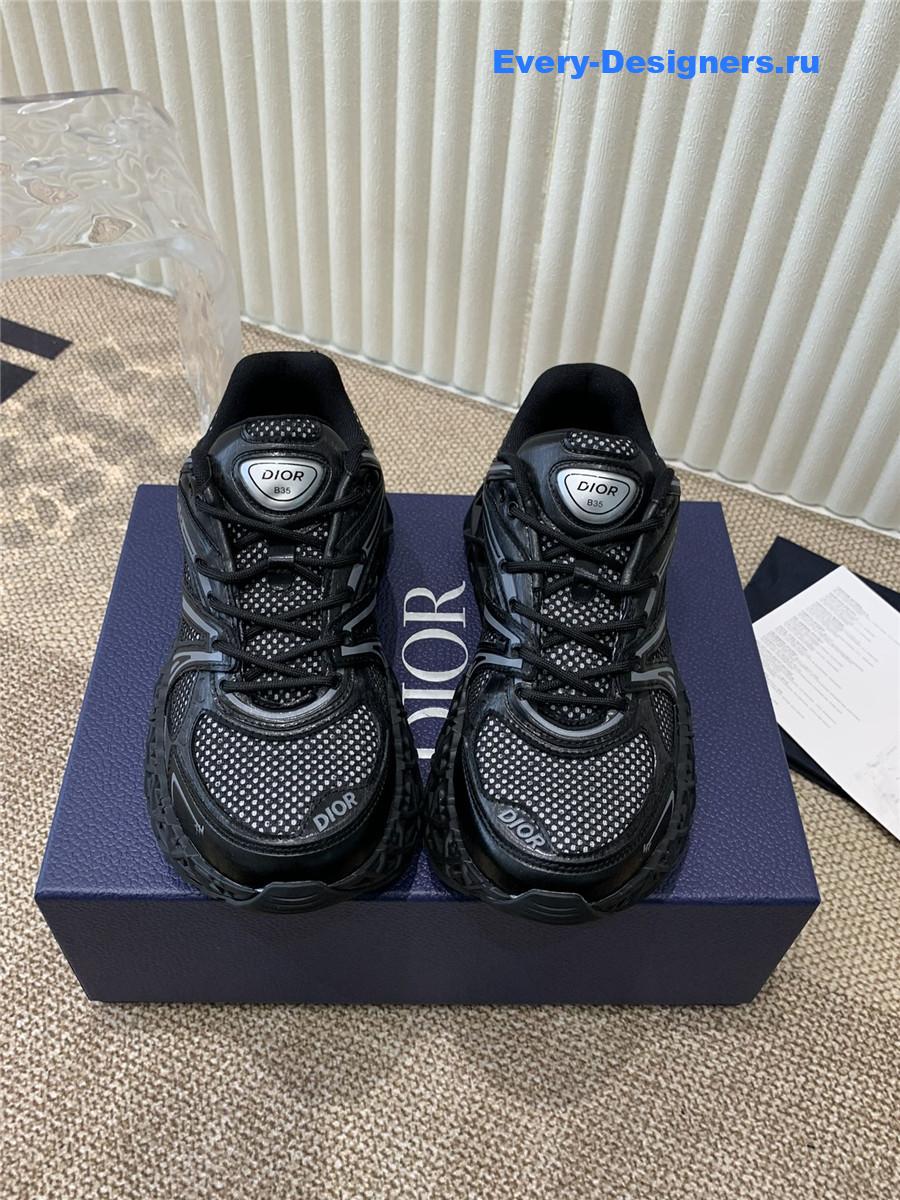 D10r black b35 sneakers for women