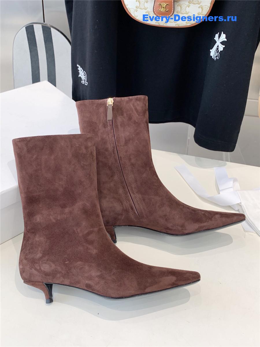 The R0w liisa brown suede ankle boots
