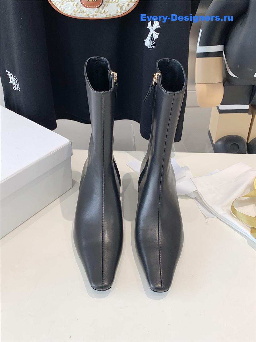 The R0w liisa black leather ankle boots