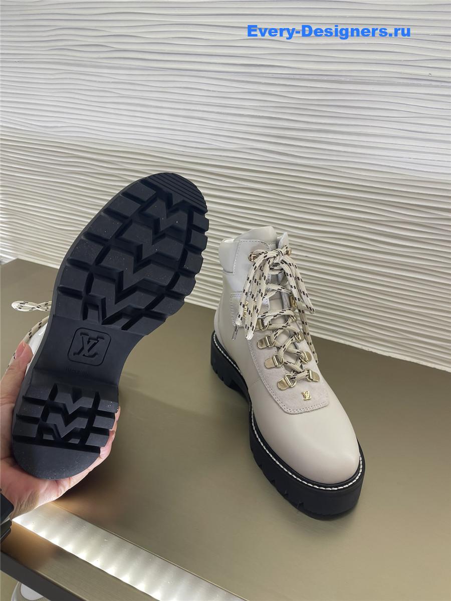 l0vis Vvtt0n white territory flat ranger boots