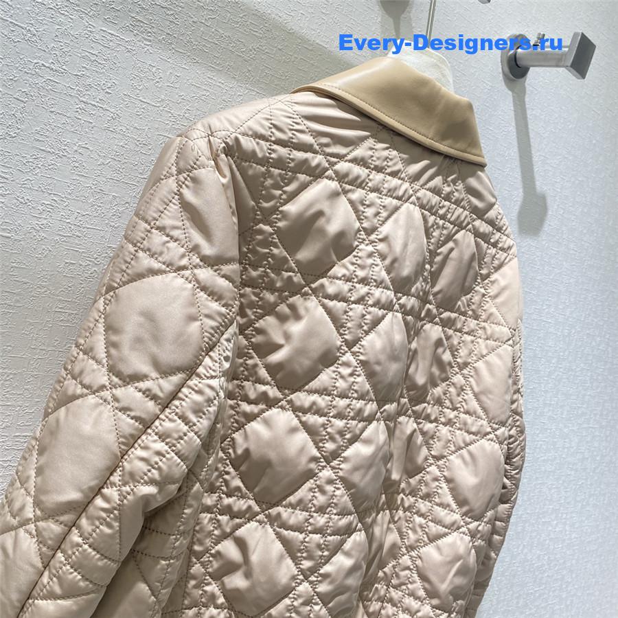 D10r lapel macrocannage down jacket in beige