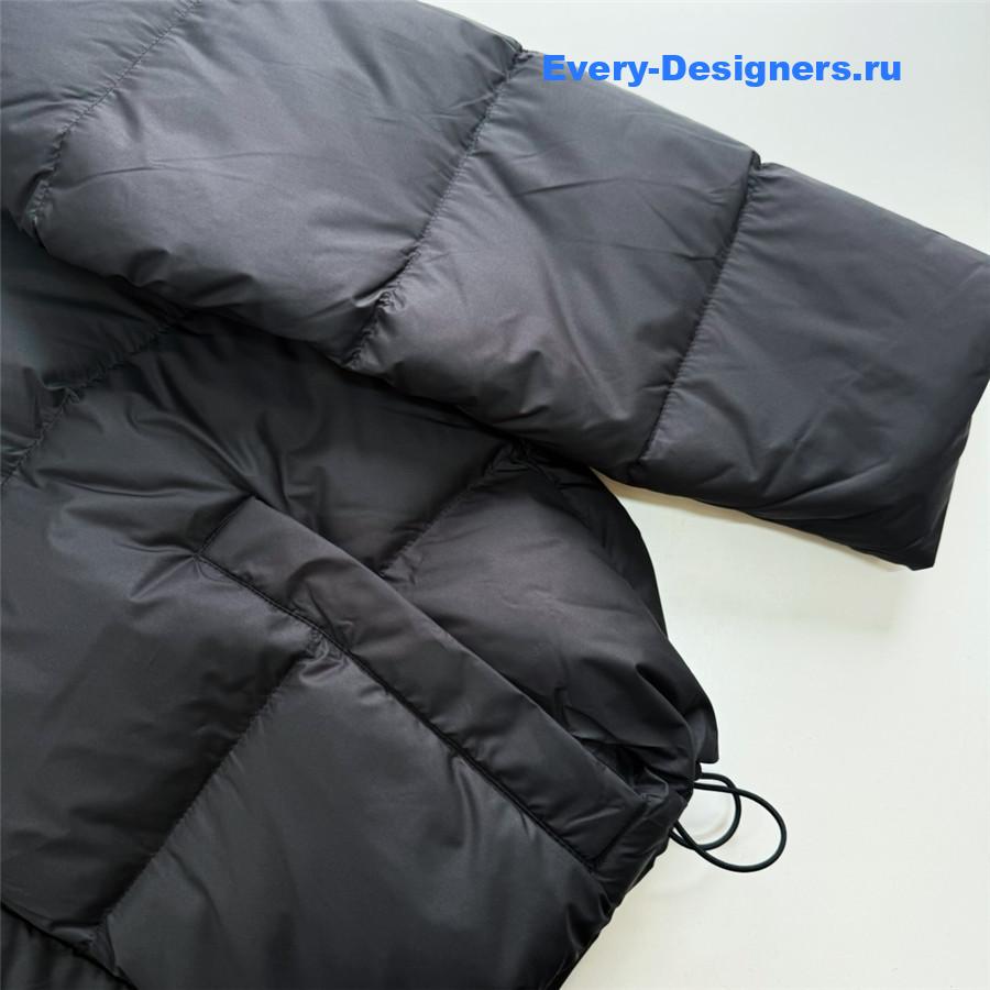 Ba1en*iaga logo embroidered down jacket