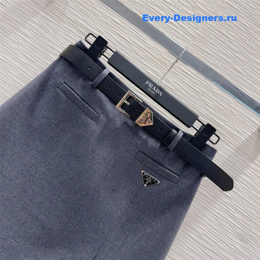 Pra*a new short skirt