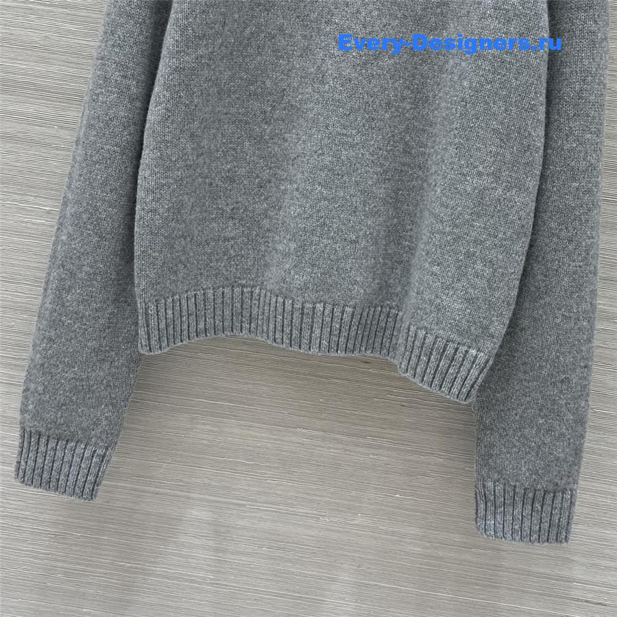 Gvc*1 oversized knit long sleeve top