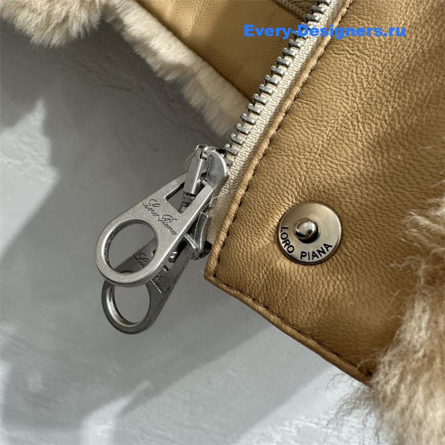 L0r0 P1ana short shearling coat