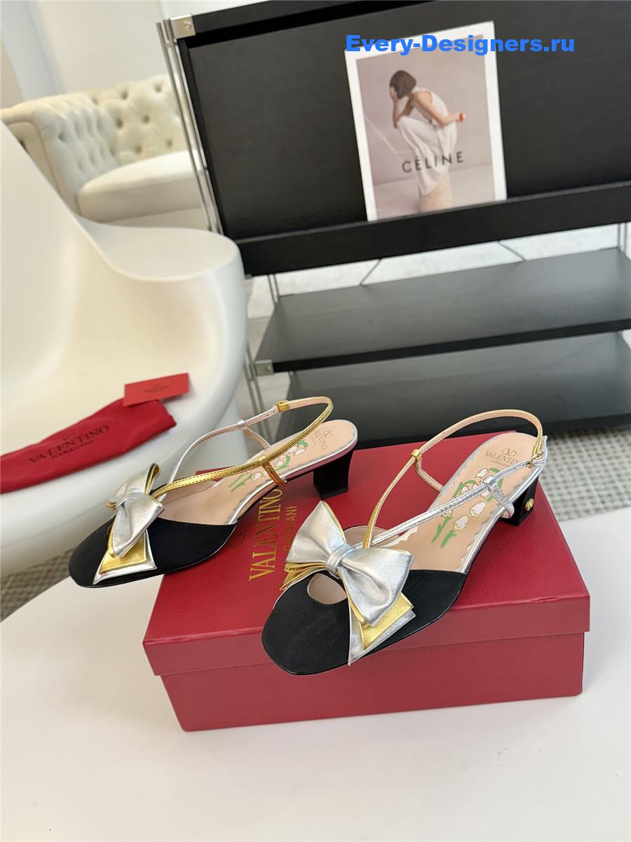 Va1e*ntin0 bowow slingback moirè pumps in black/silver