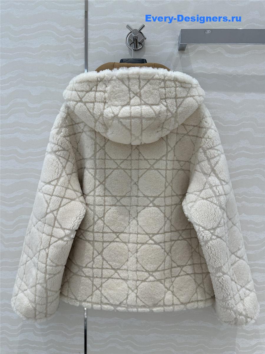 D10r shearling hooded coat