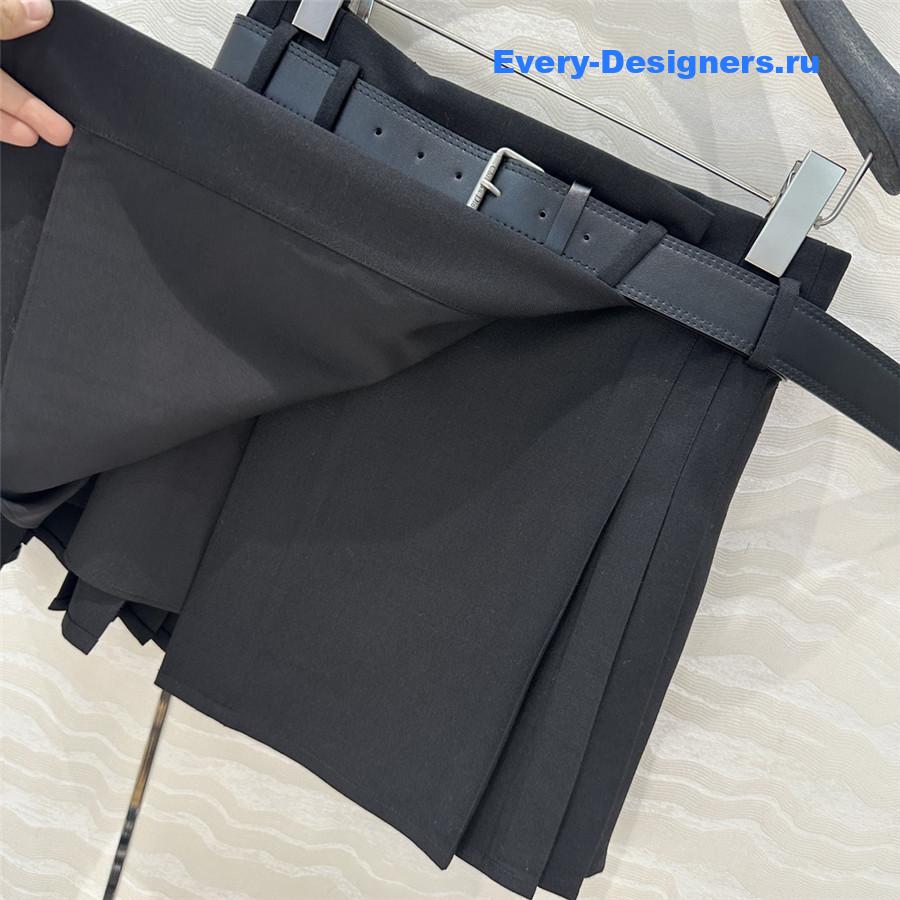 D10r belted pleated skirt