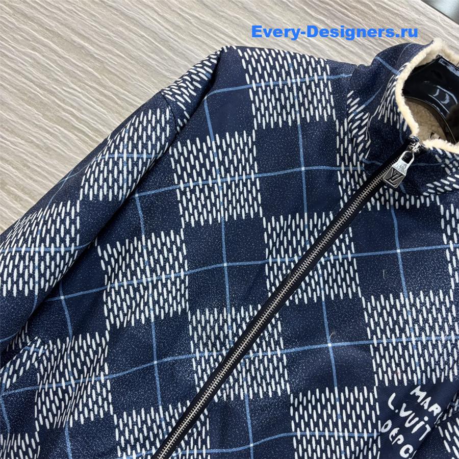 l0vis Vvtt0n lv check lambskin coat