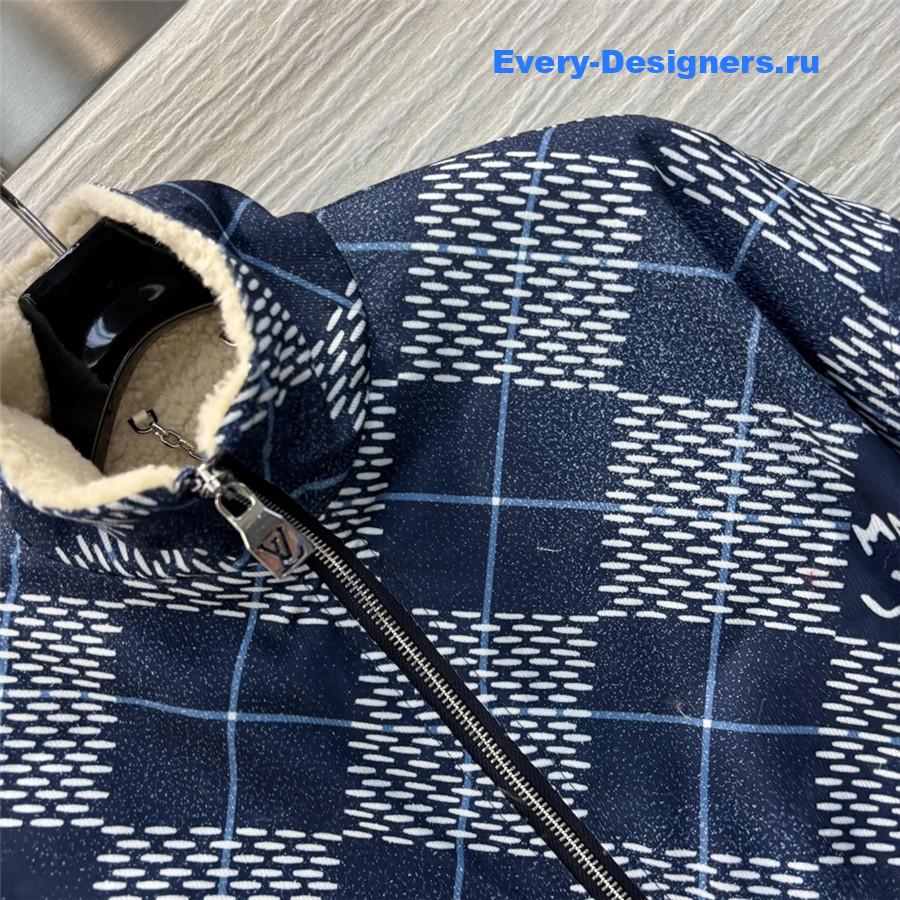 l0vis Vvtt0n lv check lambskin coat