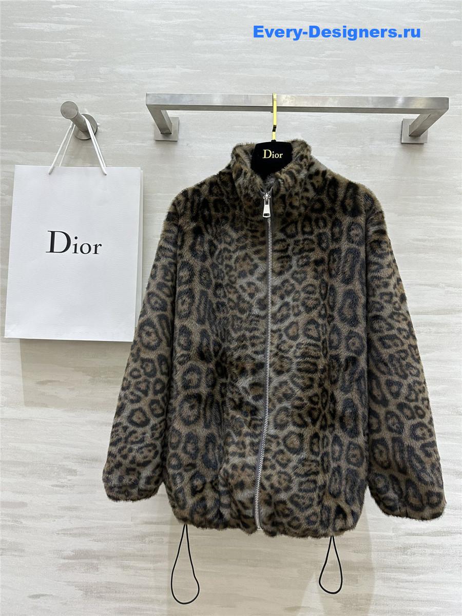 D10r leopard print shearling zip-up jacket