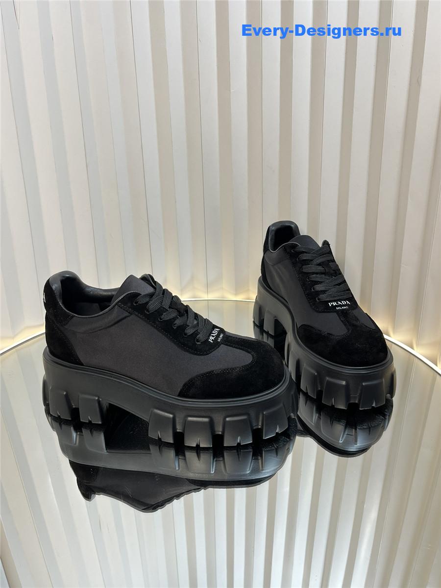 Pra*a suede low top platform sneakers black/grey