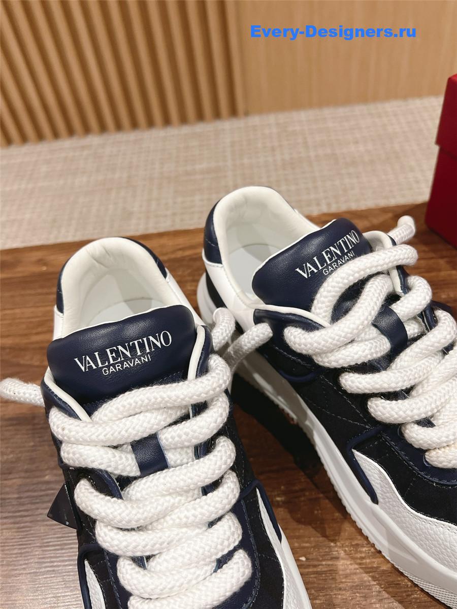Va1e*ntin0 low-top trainers in denim toile iconographe