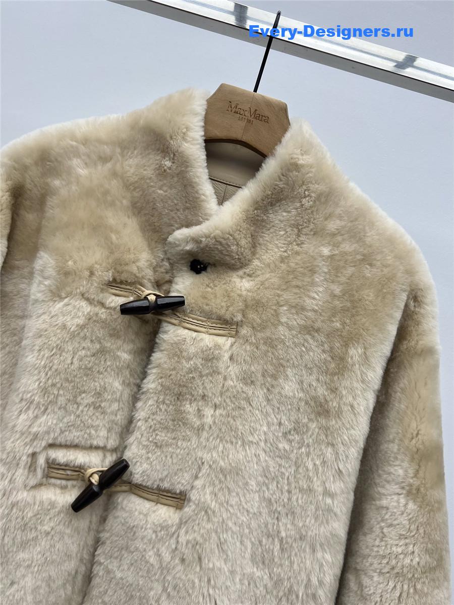 Vanitoo mid-length shearling coat