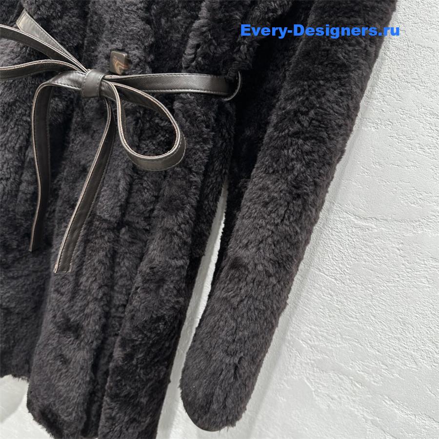 L0r0 P1ana shearling coat