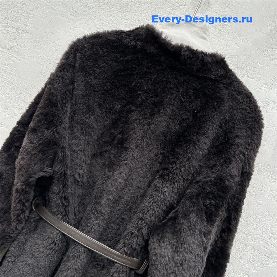 L0r0 P1ana shearling coat