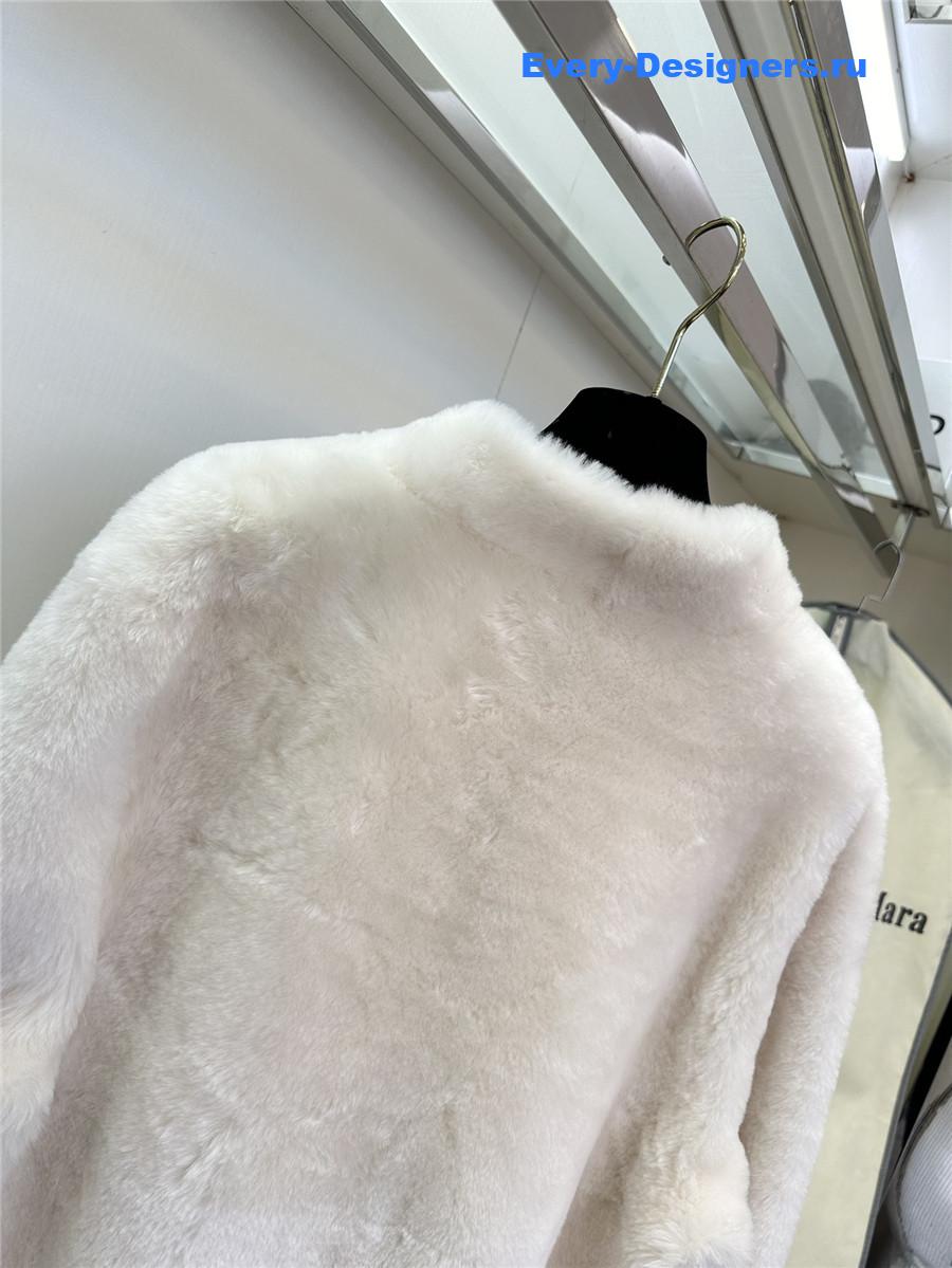 Vanitoo Long Trench Fur Coat