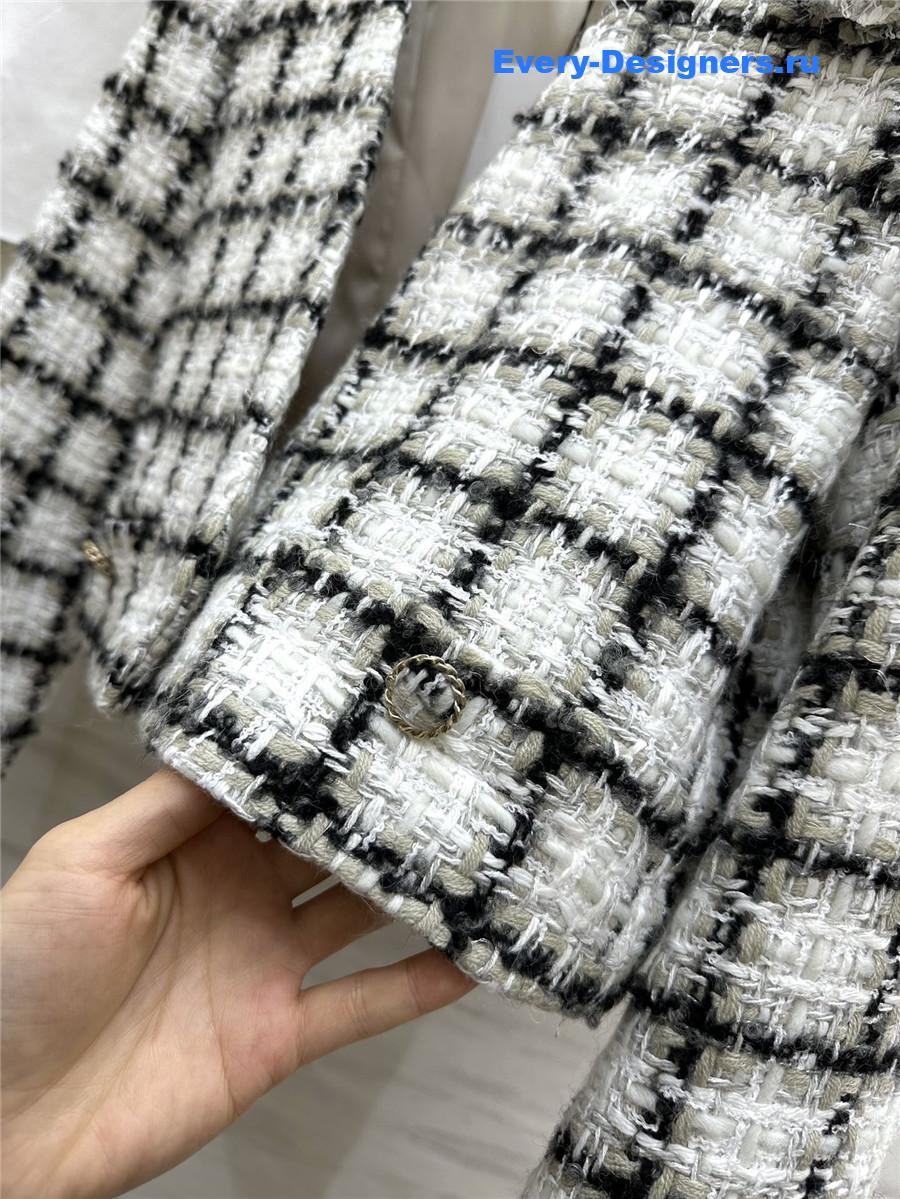 Ch**el wool soft tweed v-neck coat