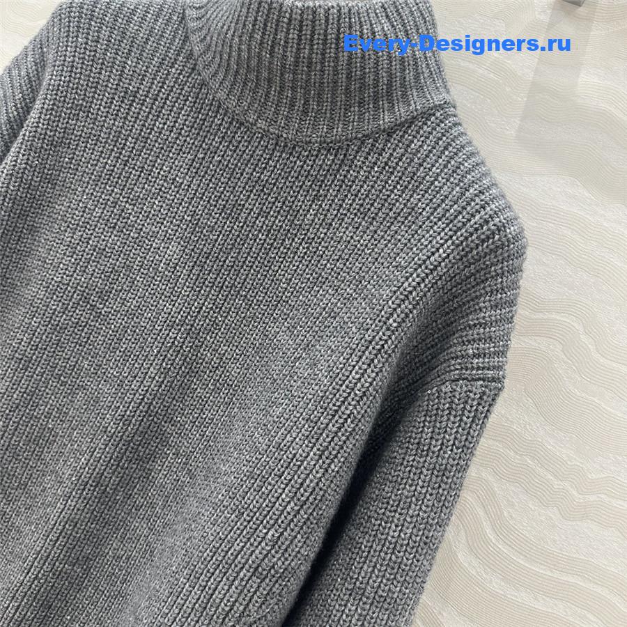 BC Turtleneck Cashmere Sweater Grey