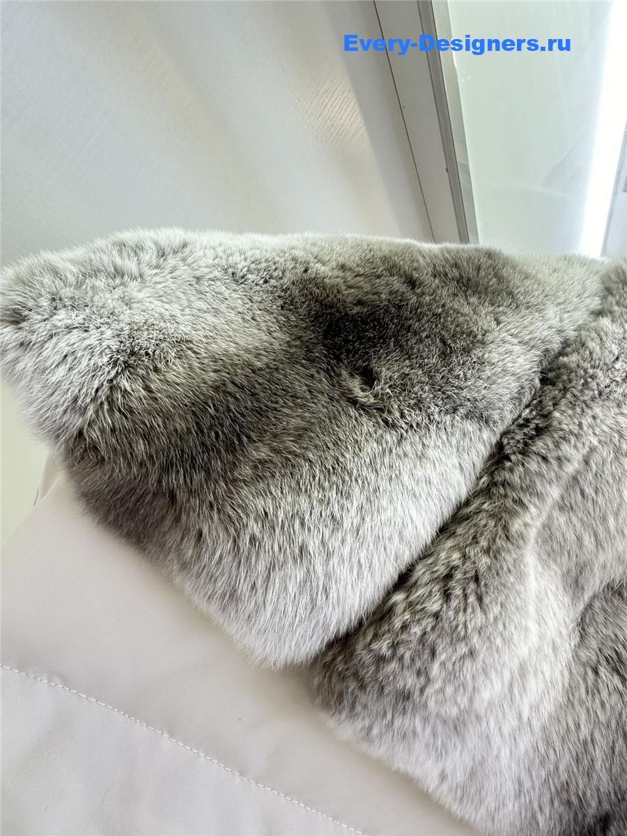 L0r0 P1ana down vest