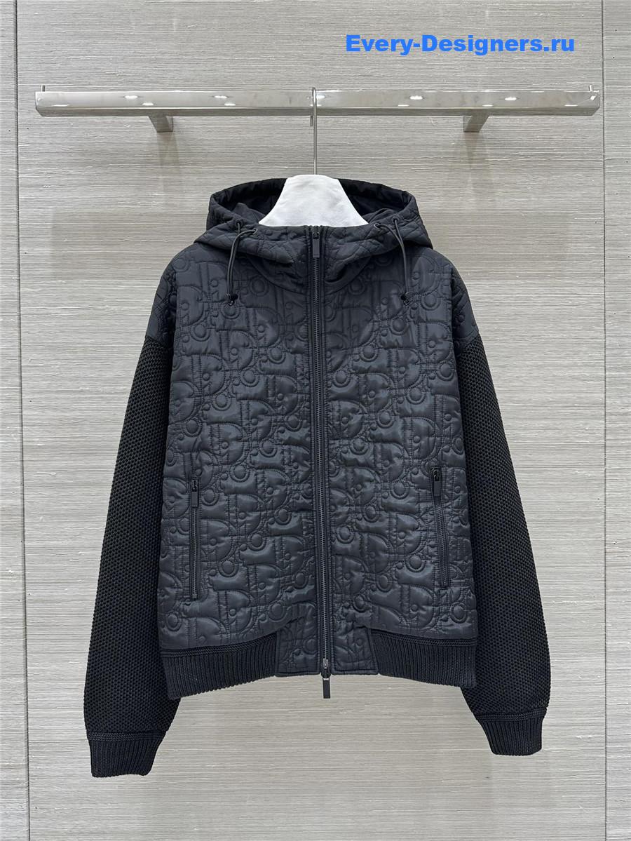 D10r hooded quilted jacket