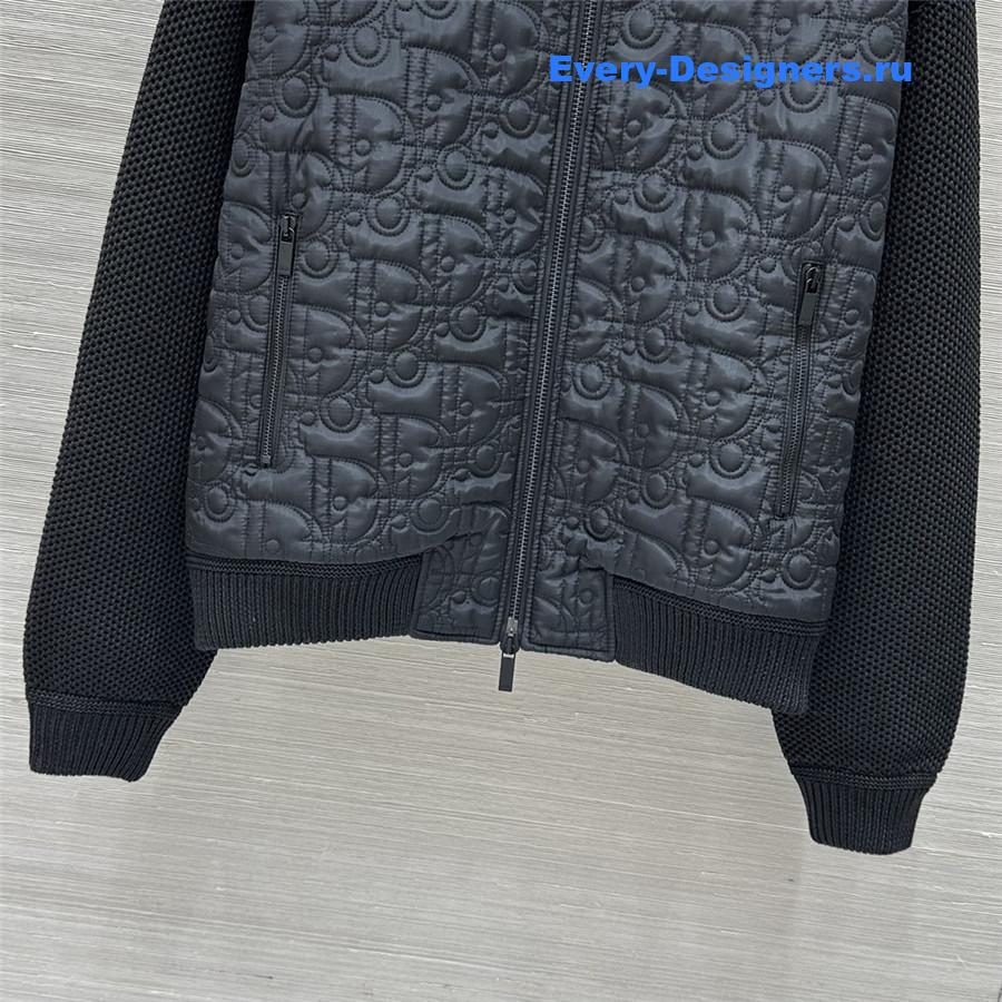 D10r hooded quilted jacket