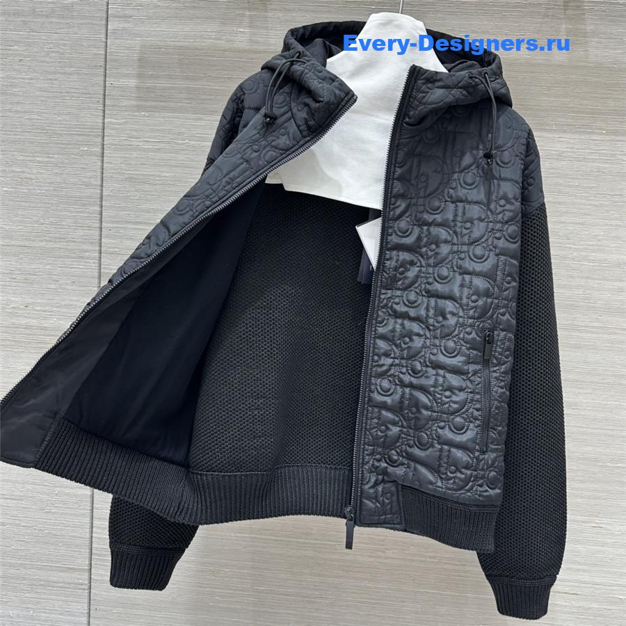 D10r hooded quilted jacket