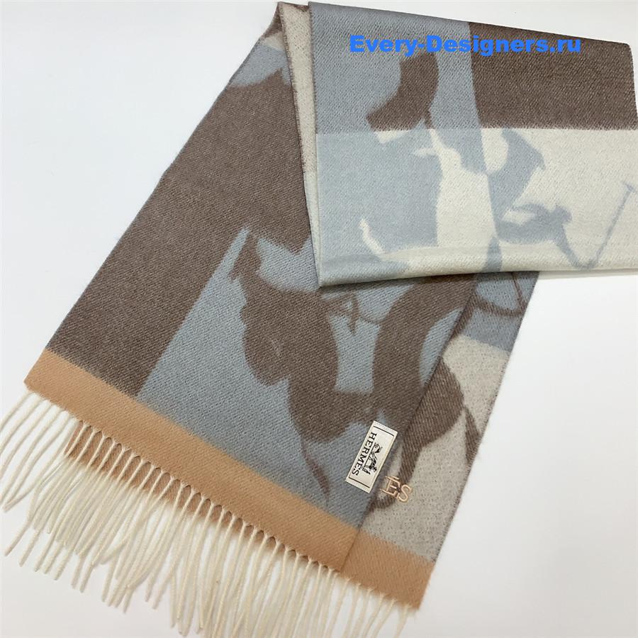 H**me5 cashmere scarf