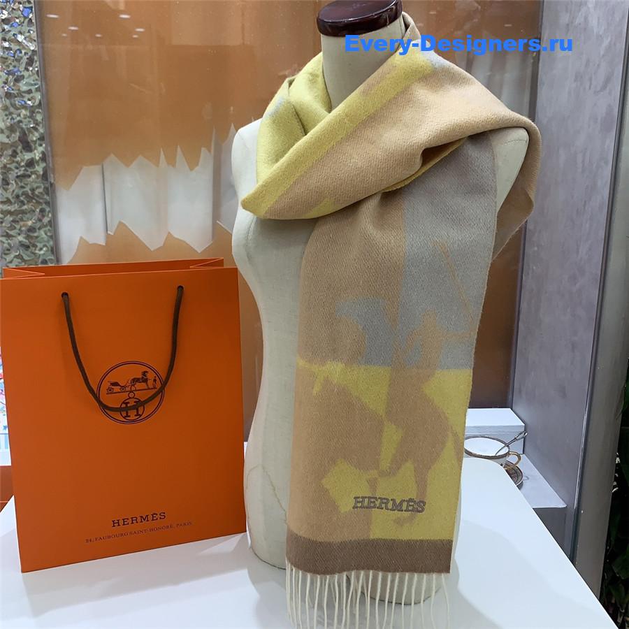 H**me5 cashmere scarf