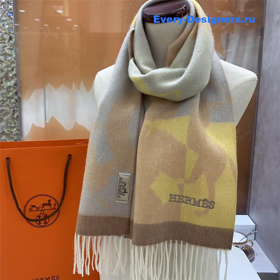 H**me5 cashmere scarf