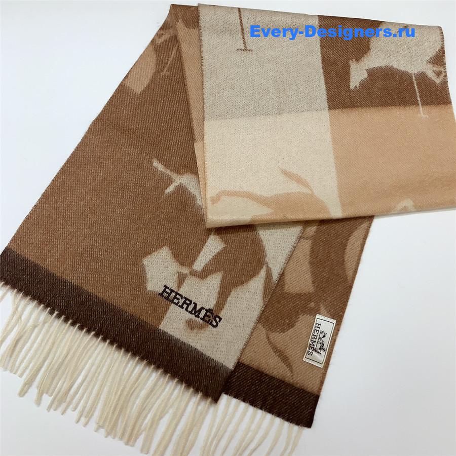 H**me5 cashmere scarf