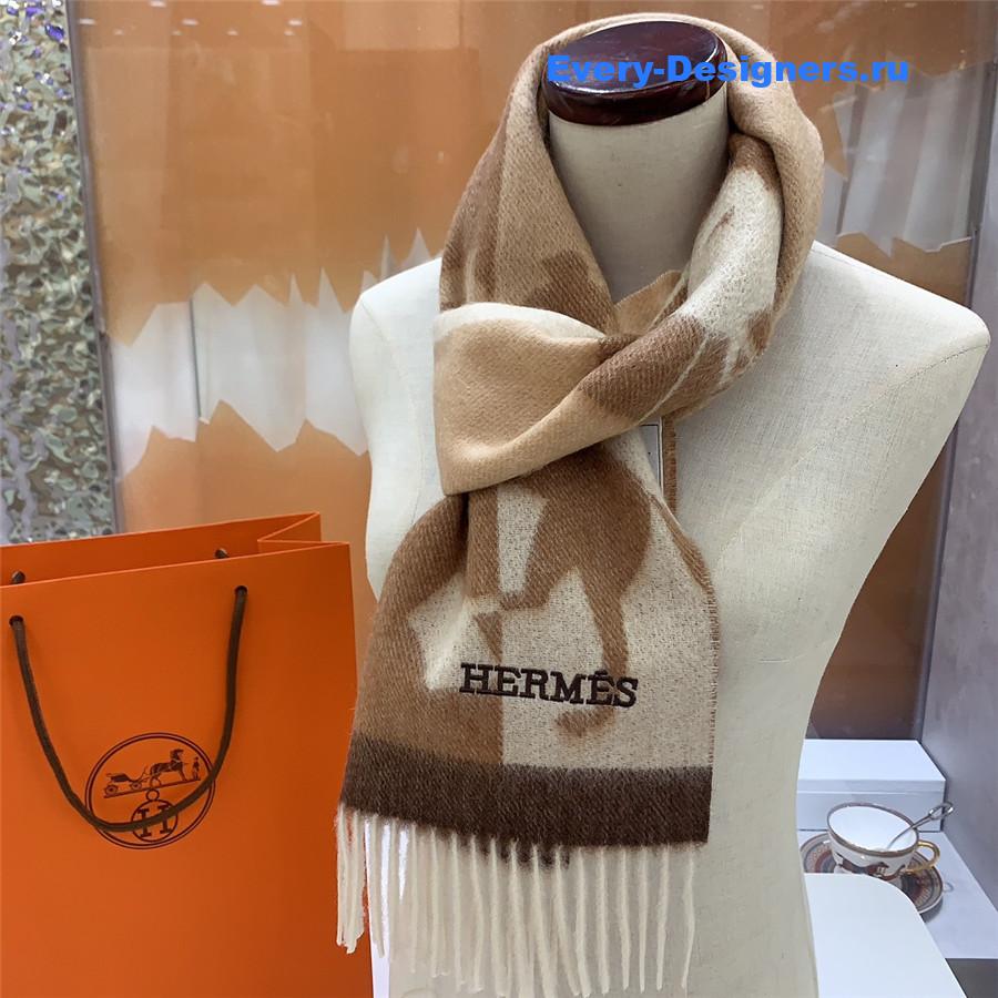 H**me5 cashmere scarf