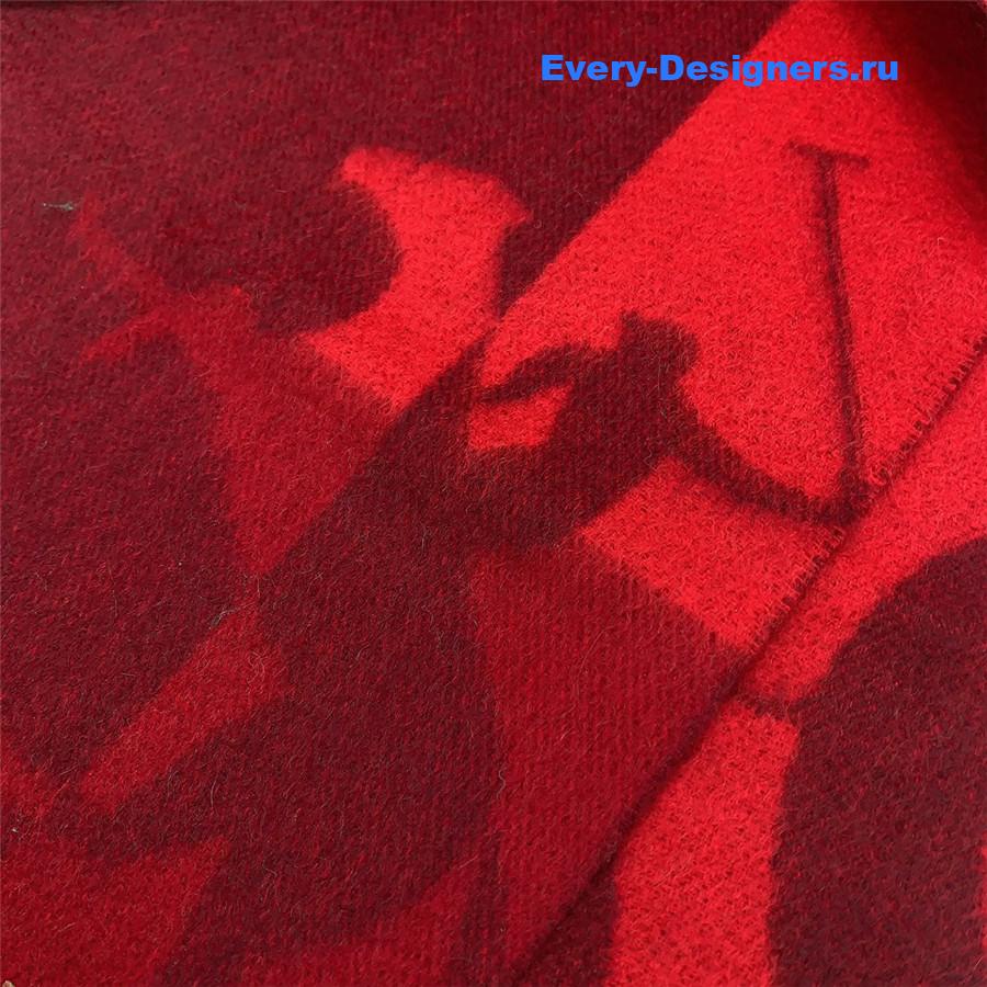 H**me5 cashmere scarf