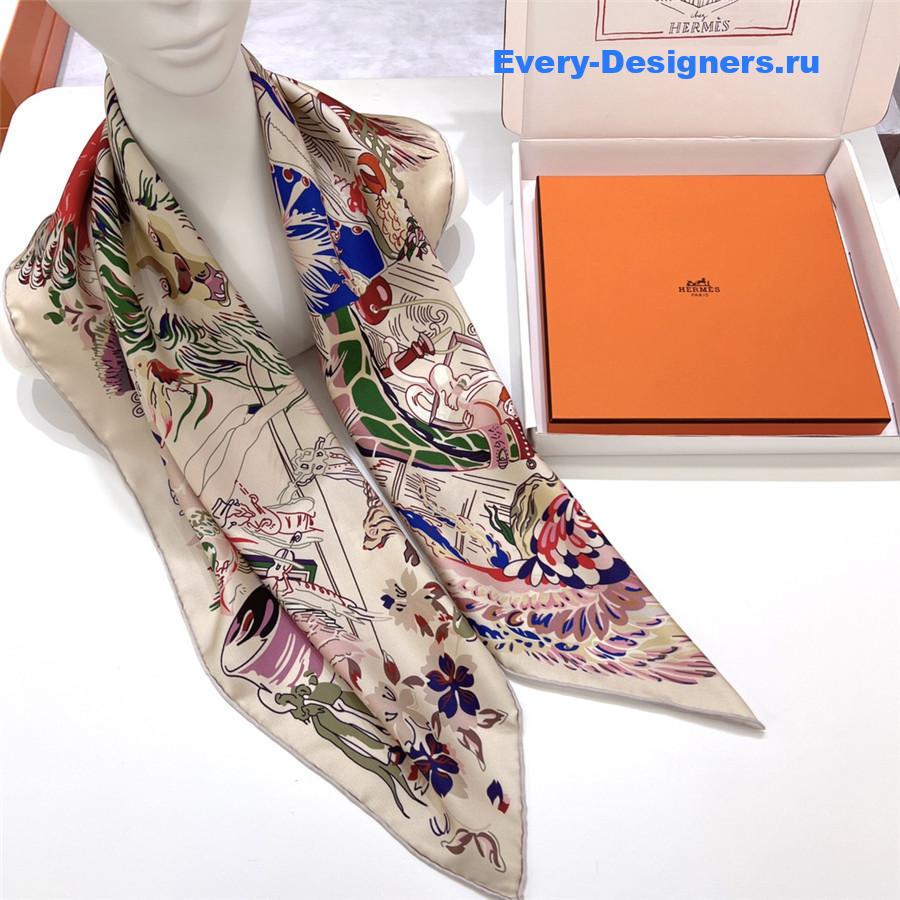 H**me5 “emile’s fantasy night” 90’s scarf