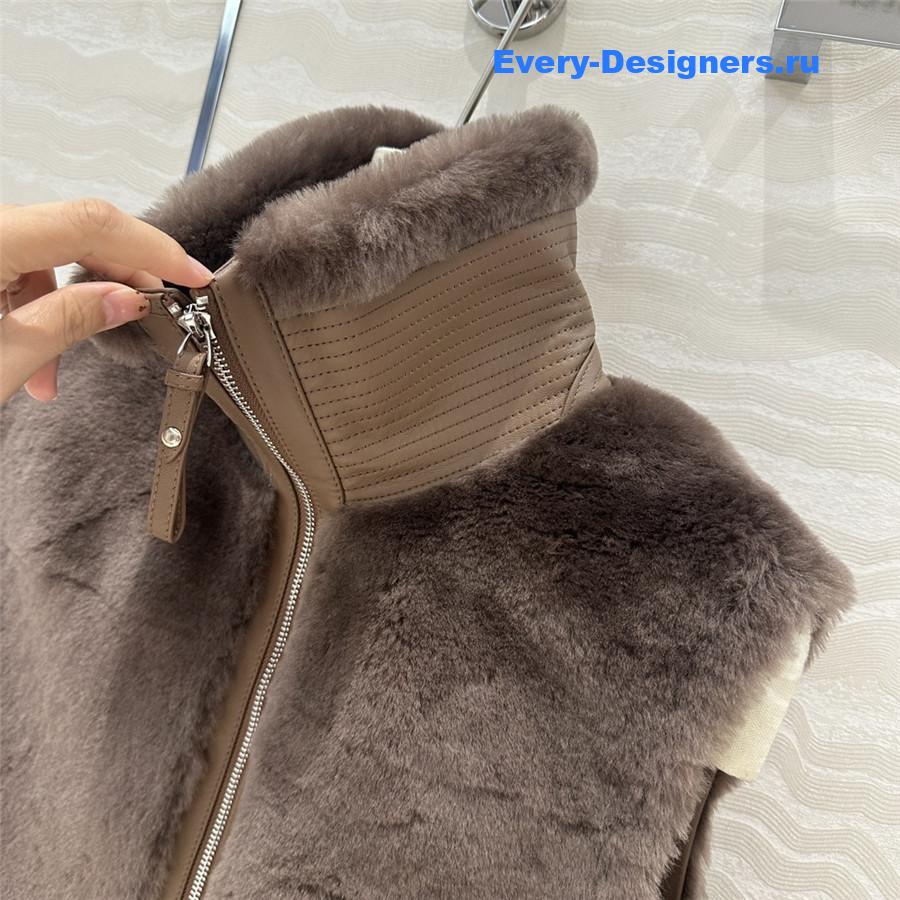 H**me5 shearling vest