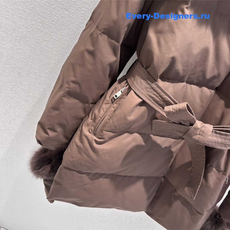 L0r0 P1ana goose down jacket