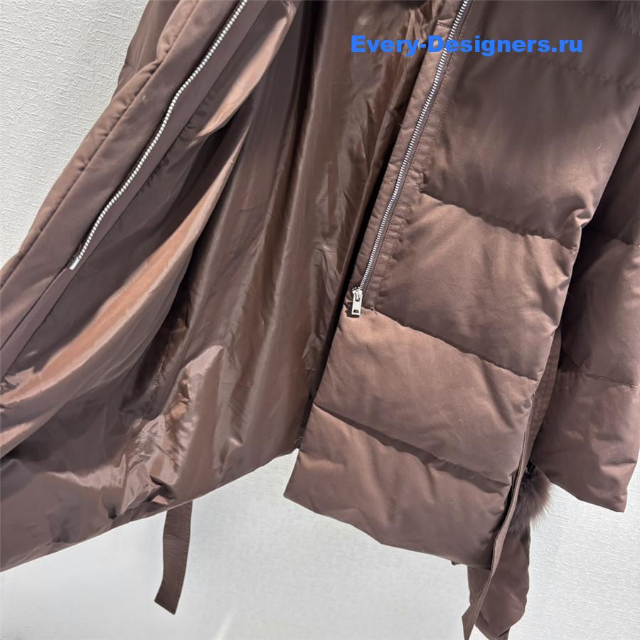 L0r0 P1ana goose down jacket