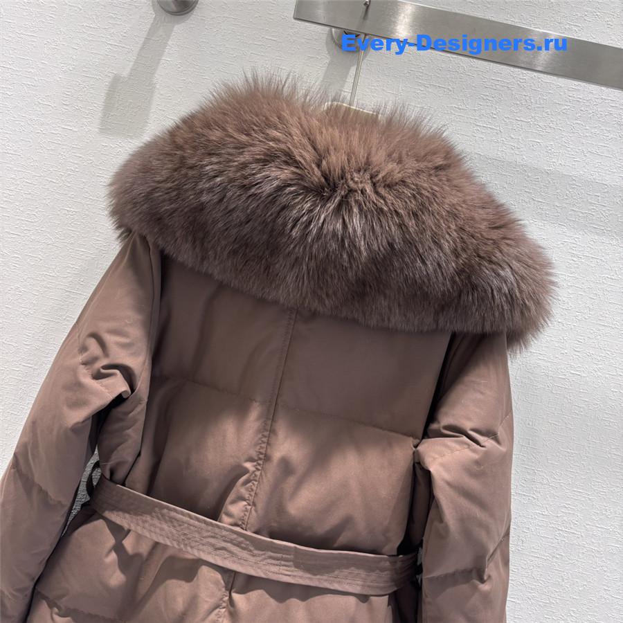 L0r0 P1ana goose down jacket