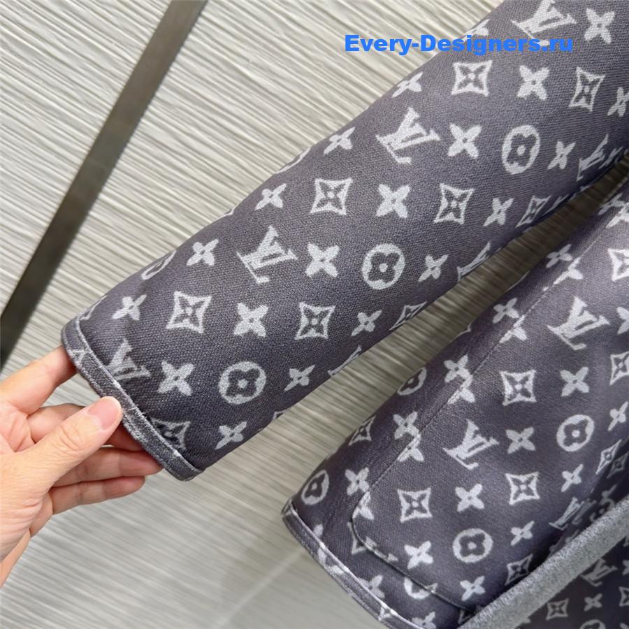 l0vis Vvtt0n lv reversible jacket