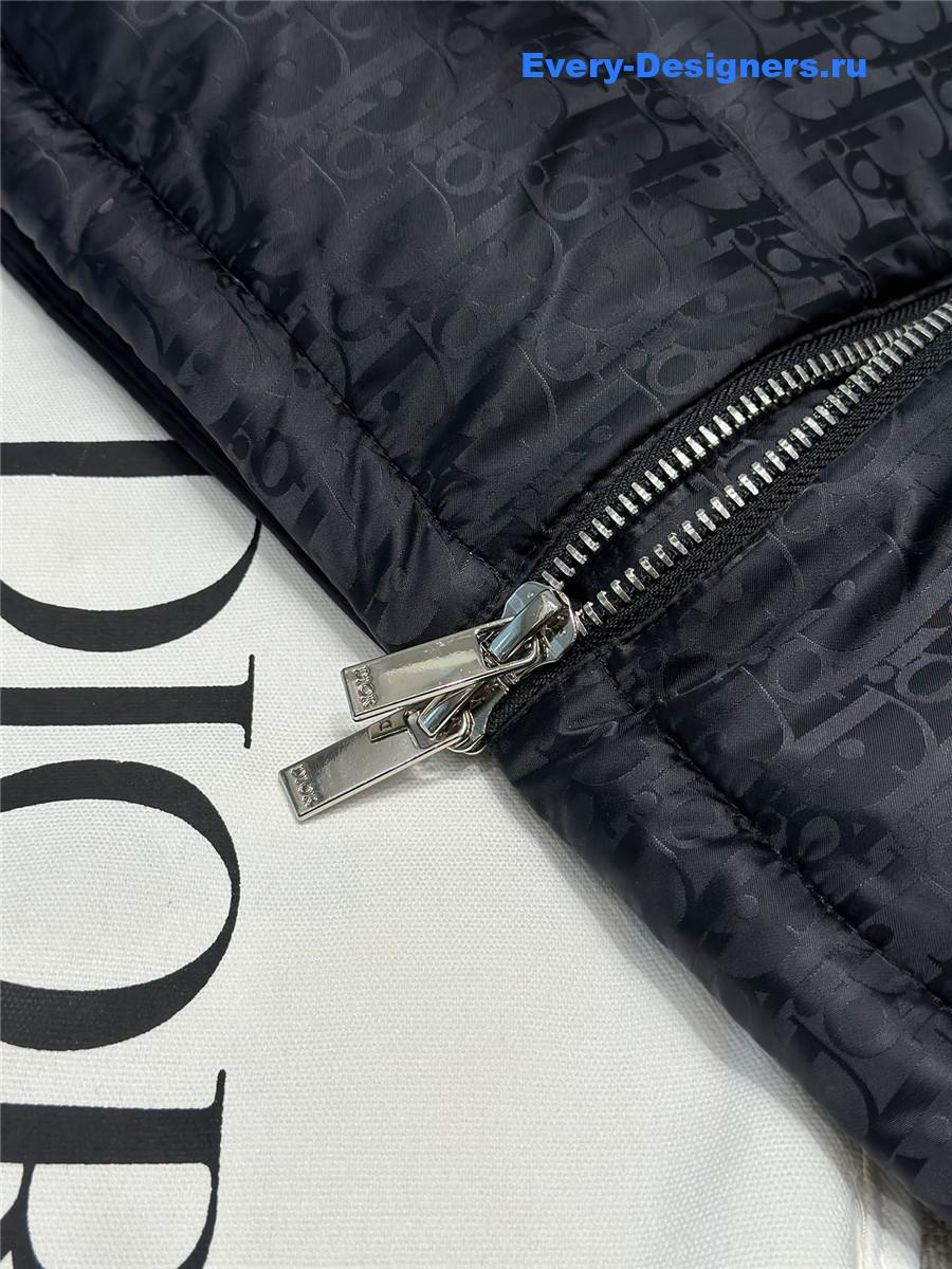 D10r all-over print down jacket