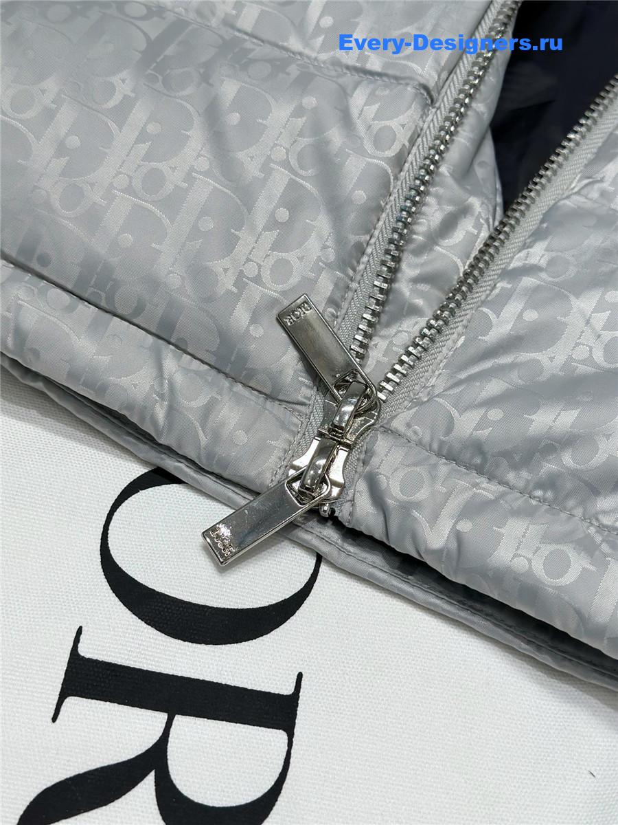 D10r all-over print down jacket