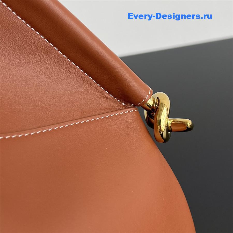 b0tt*ga Ven*ta solstice shoulder bag