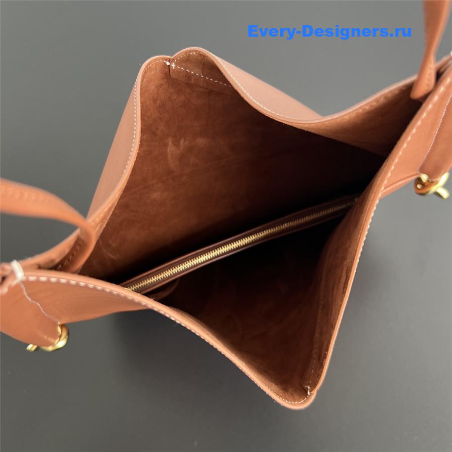 b0tt*ga Ven*ta solstice shoulder bag