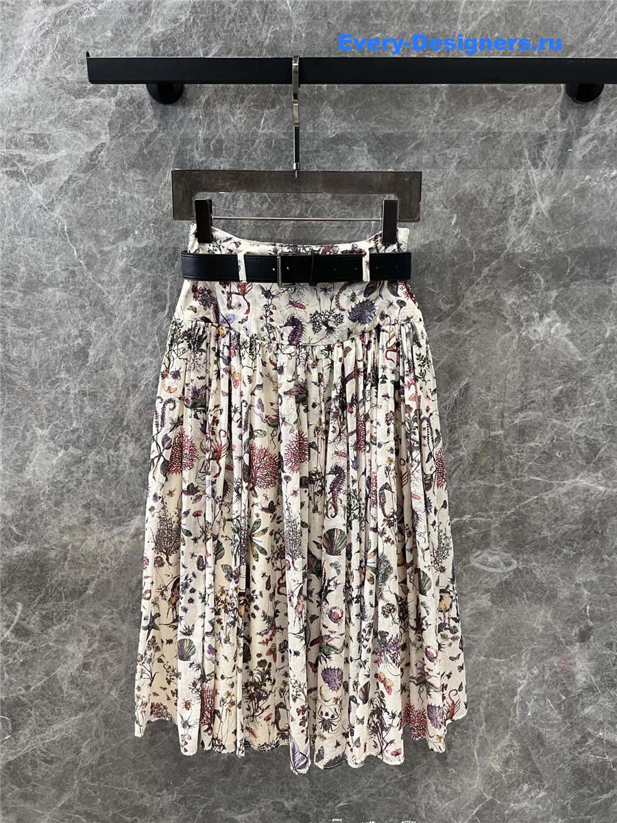 D10r mid-length belted macrocannage skirt