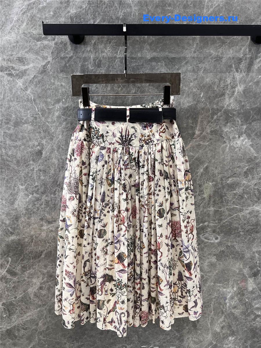 D10r mid-length belted macrocannage skirt