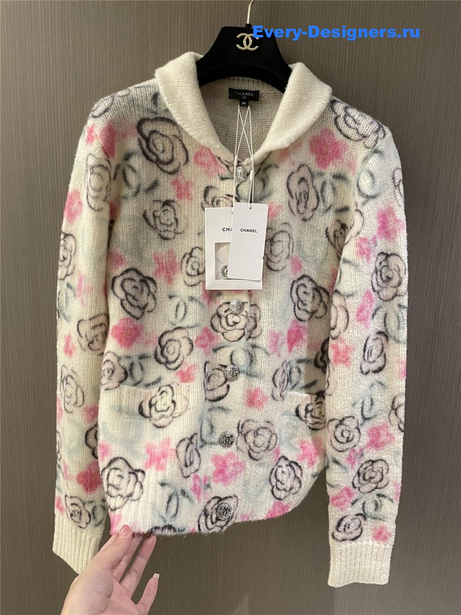 Ch**el cashmere camellia print cardigan