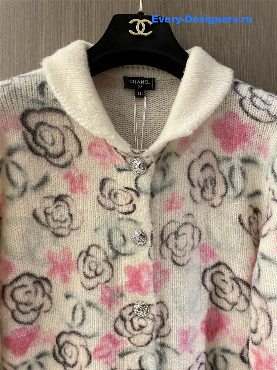 Ch**el cashmere camellia print cardigan