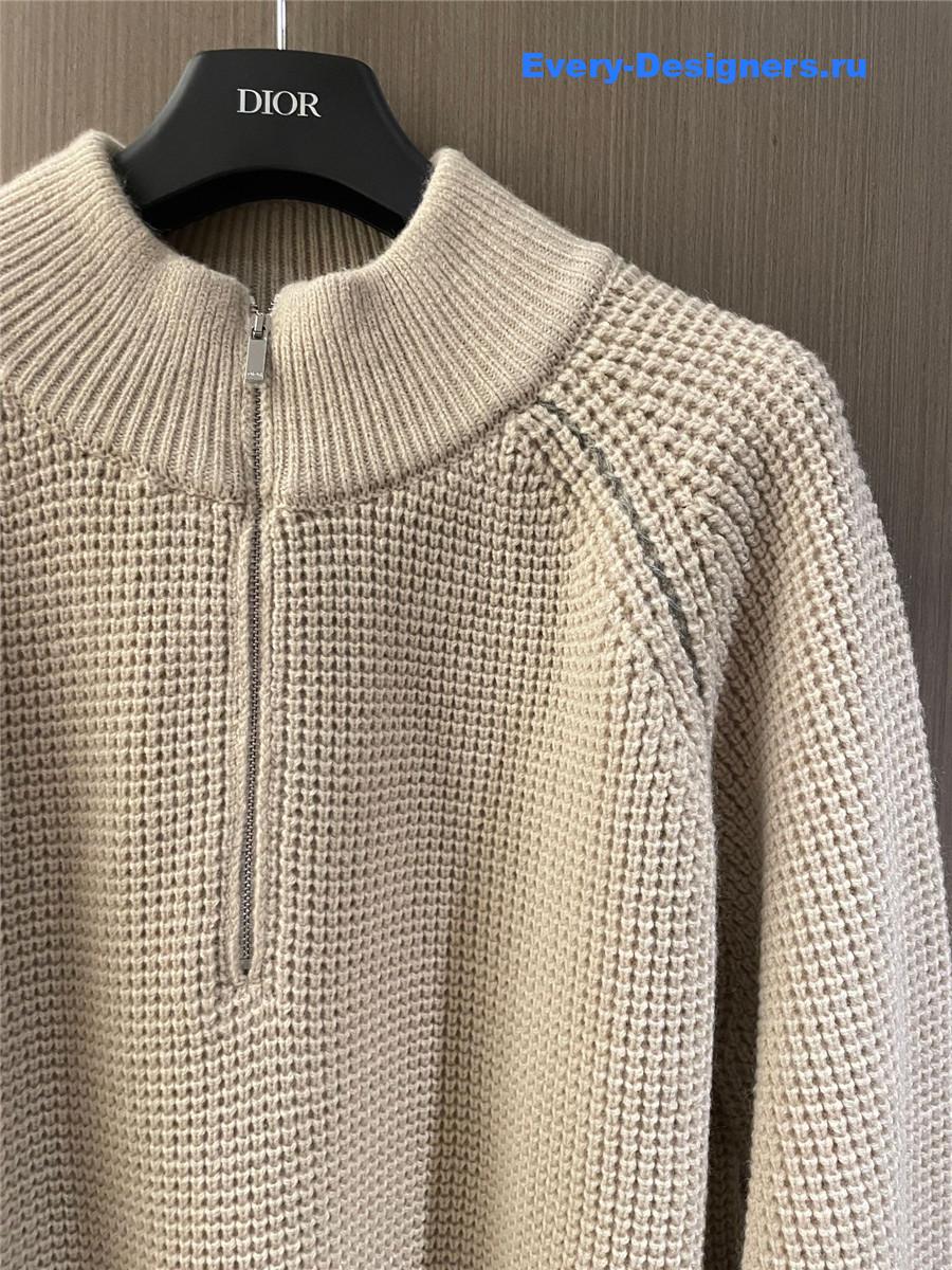 D10r cd zip collar sweater